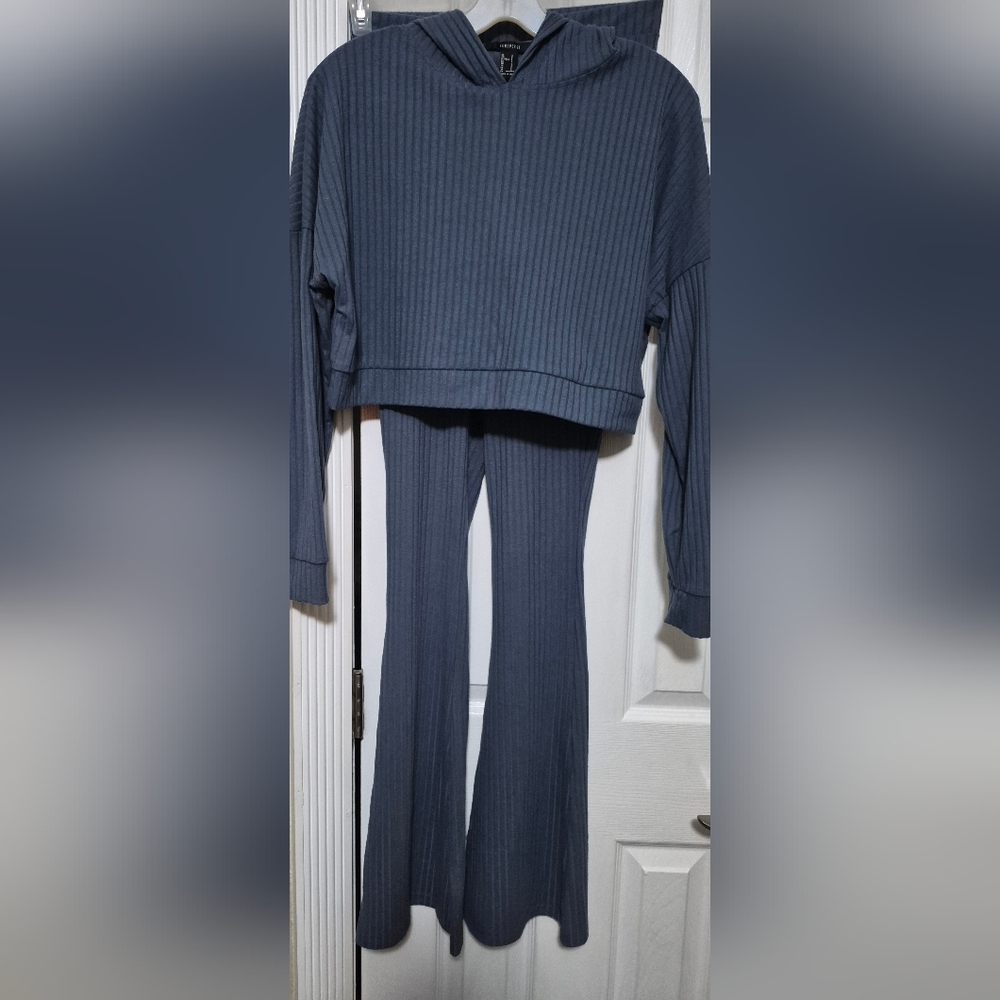 Forever 21 Navy Ribbed Flare Pants